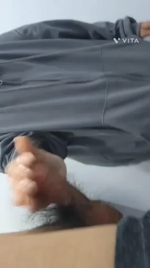 화장실 간단녀 귀여운 단발 회색추리닝녀