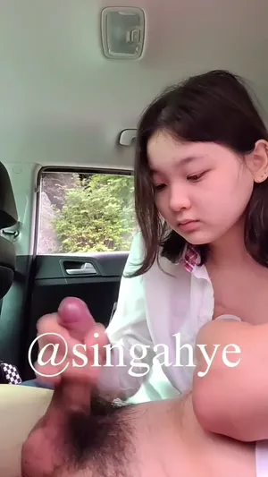 대낮 존귀 교복컨셉녀 차간단 대딸