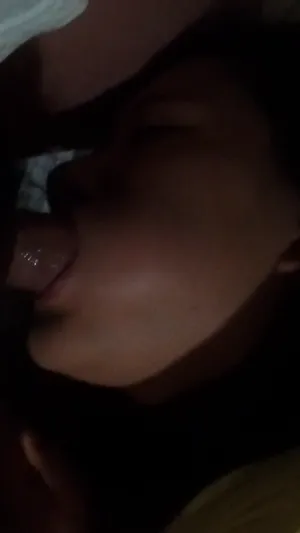 꿈에서도 자지만 나온다는 섹녀후배 (얼공)