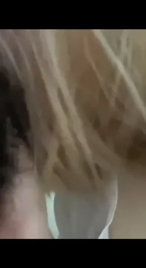 화장실 금발염색녀 뒤치기영상