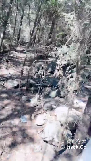 등산하다 여자 두명인데 따먹히는 남자