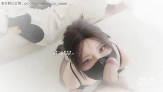 좆질에 질질 싸대는 발정난 섹녀