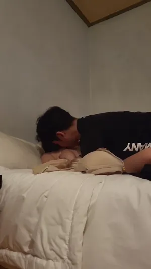 순진해보이는 신입생 따먹는 조대 학생회장놈 - 국산야동 인기 한국야동