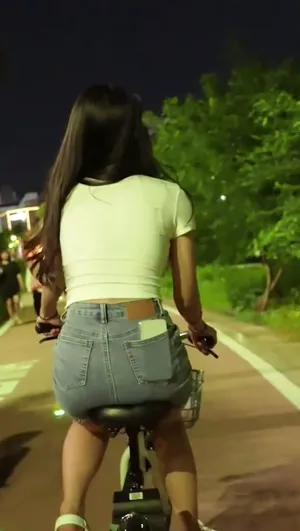 직촬신작 자전거미녀