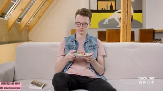 두섹녀에게 따먹히는 행운남